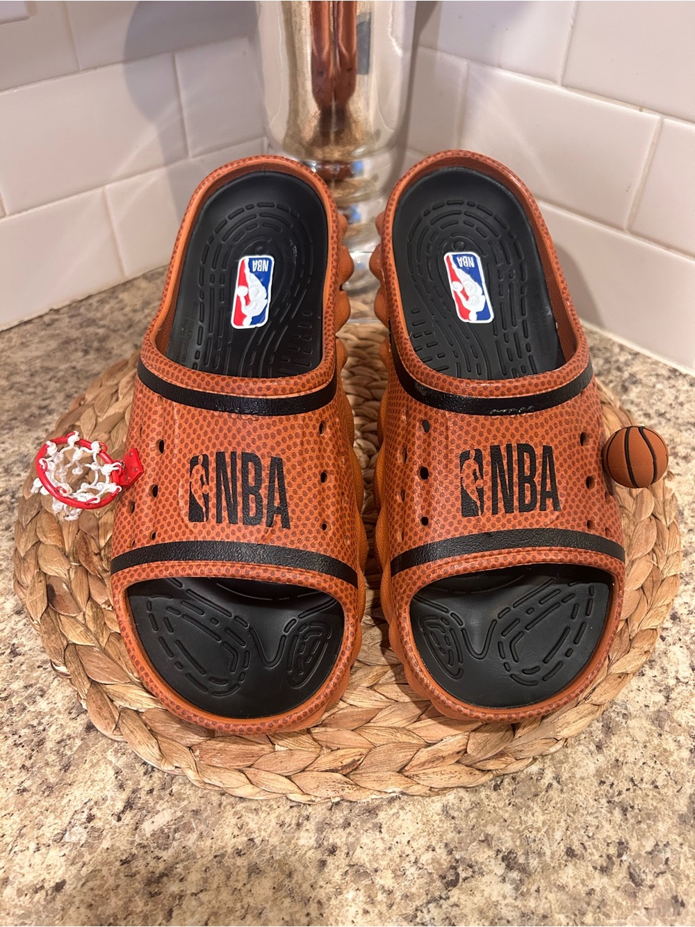 Crocs NBA Slides Basketball & Hoop Jibbitz Brown Official NBA